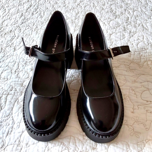 Madden Girl Thunderr Black Mary Jane's Size 9.5 NWOB - Picture 8 of 8